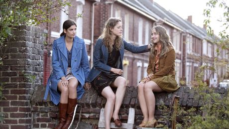 La Vie devant elles - Season 2 - Trailer