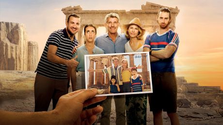 On sourit pour la photo - Trailer