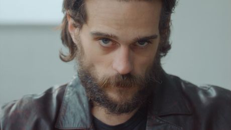 Hors du monde - Trailer