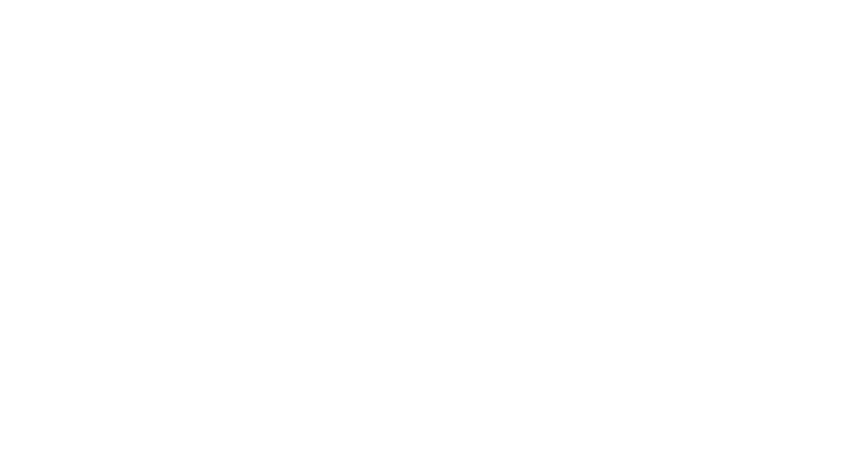 Deux personnes échangeant de la salive