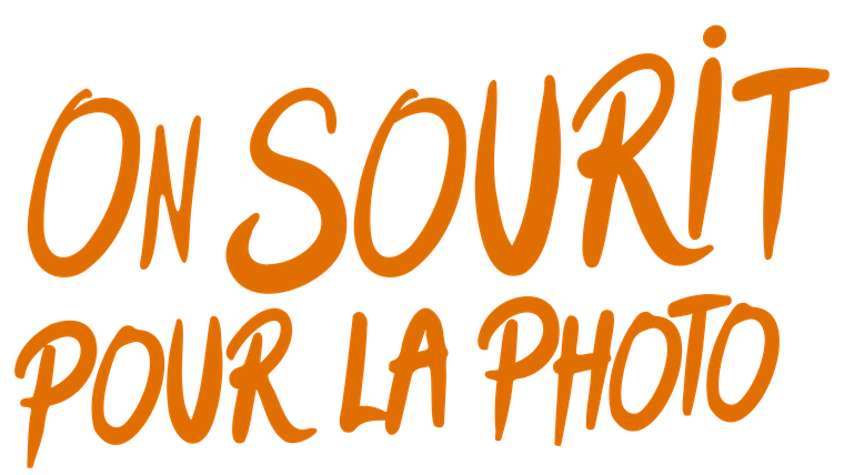 On sourit pour la photo